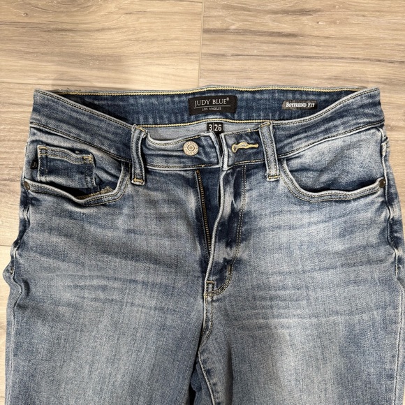 Judy Blue Light Wash Skinny Jeans - Picture 3 of 10